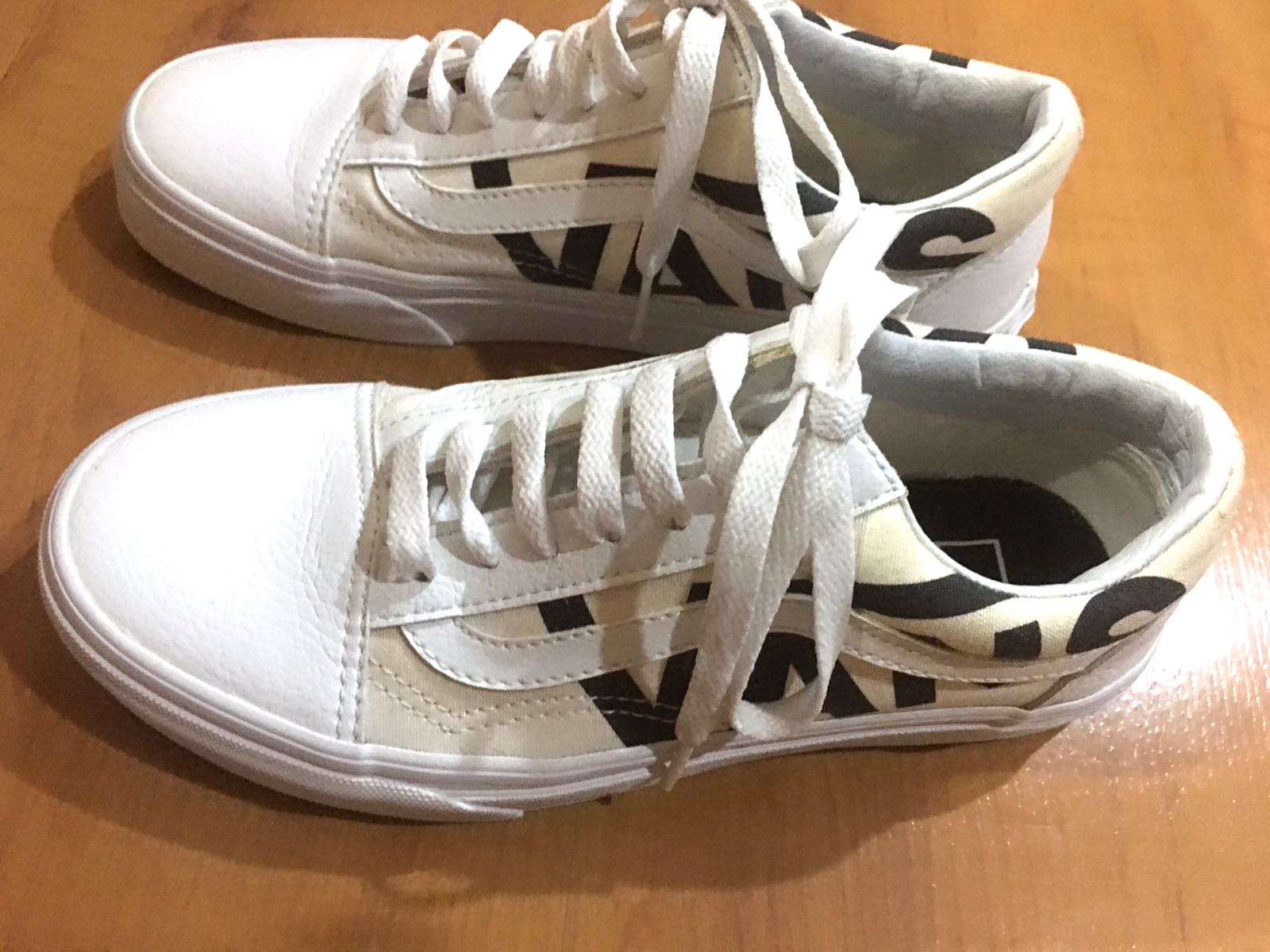Vans old sale skool logo pack