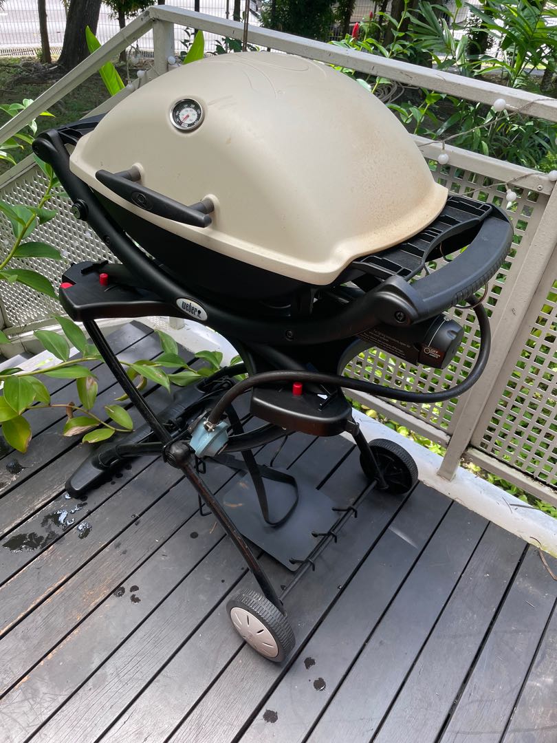 er Q2200 BBQ Gas Grill with Portable Cart and Cover, TV & Home Appliances, Kitchen Appliances