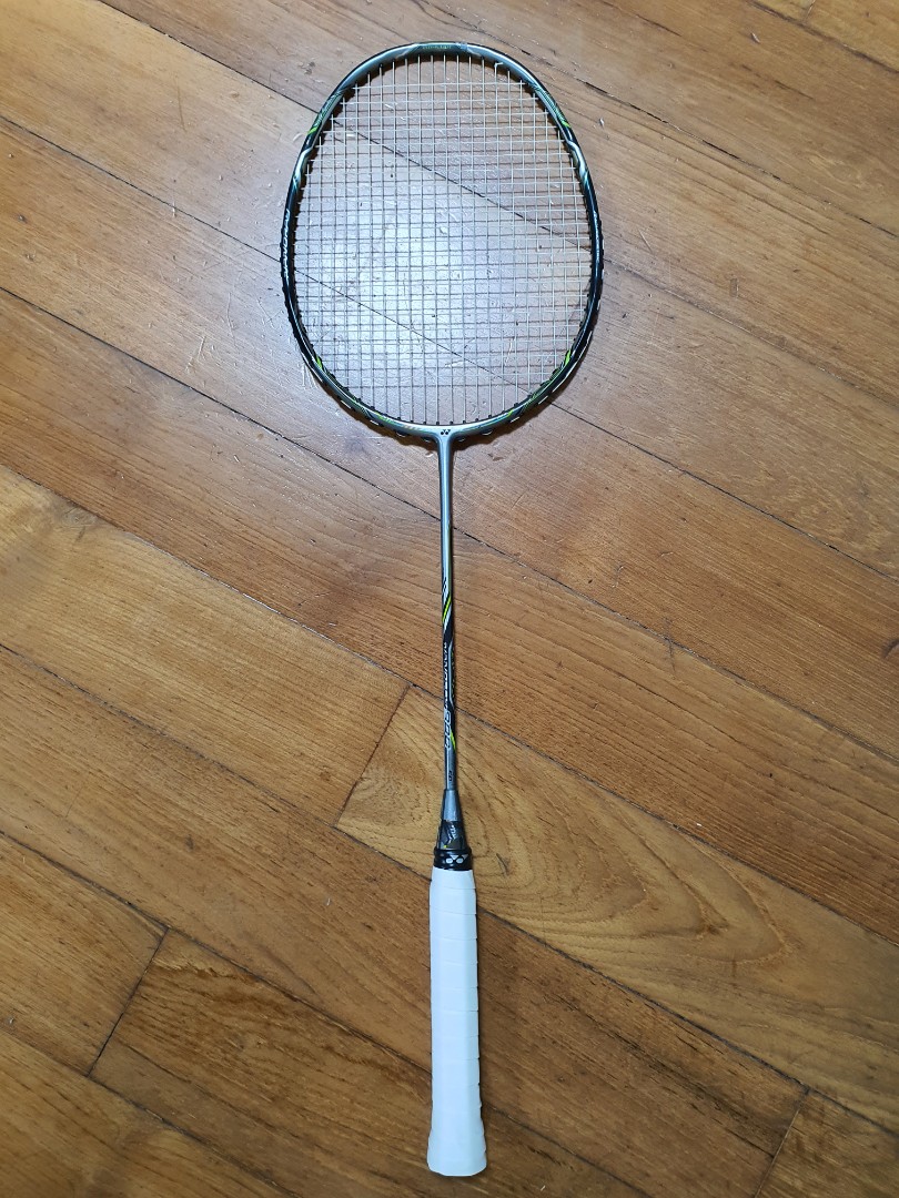 Nanoray 900 (3U G5) - Yonex badminton racket, Sports Equipment