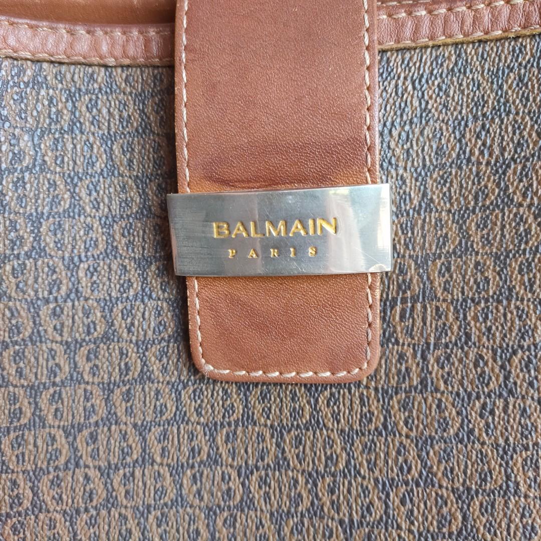 ❤️ Balmain Paris (Category: Luxury Bags & Wallets) located in Muntinlupa City. Submitted by cassava_ph (Listing ID 1112076204, Image 2). Description: Balmain Paris long handle shoulder bag. This is a preloved bag so please examine all the photos first. All flaws are minor..