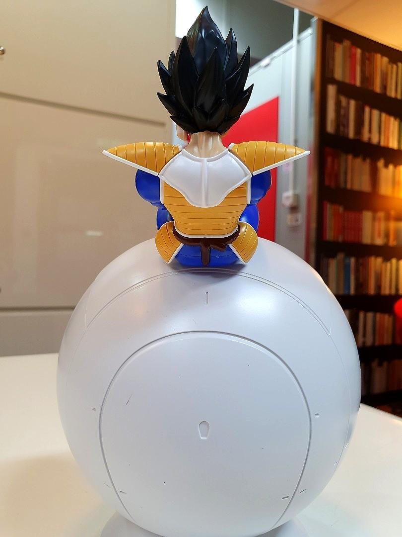 Dragon Ball Z Plastic Model Kit Saiyan Space Pod + Vegeta (Neu (gemäss