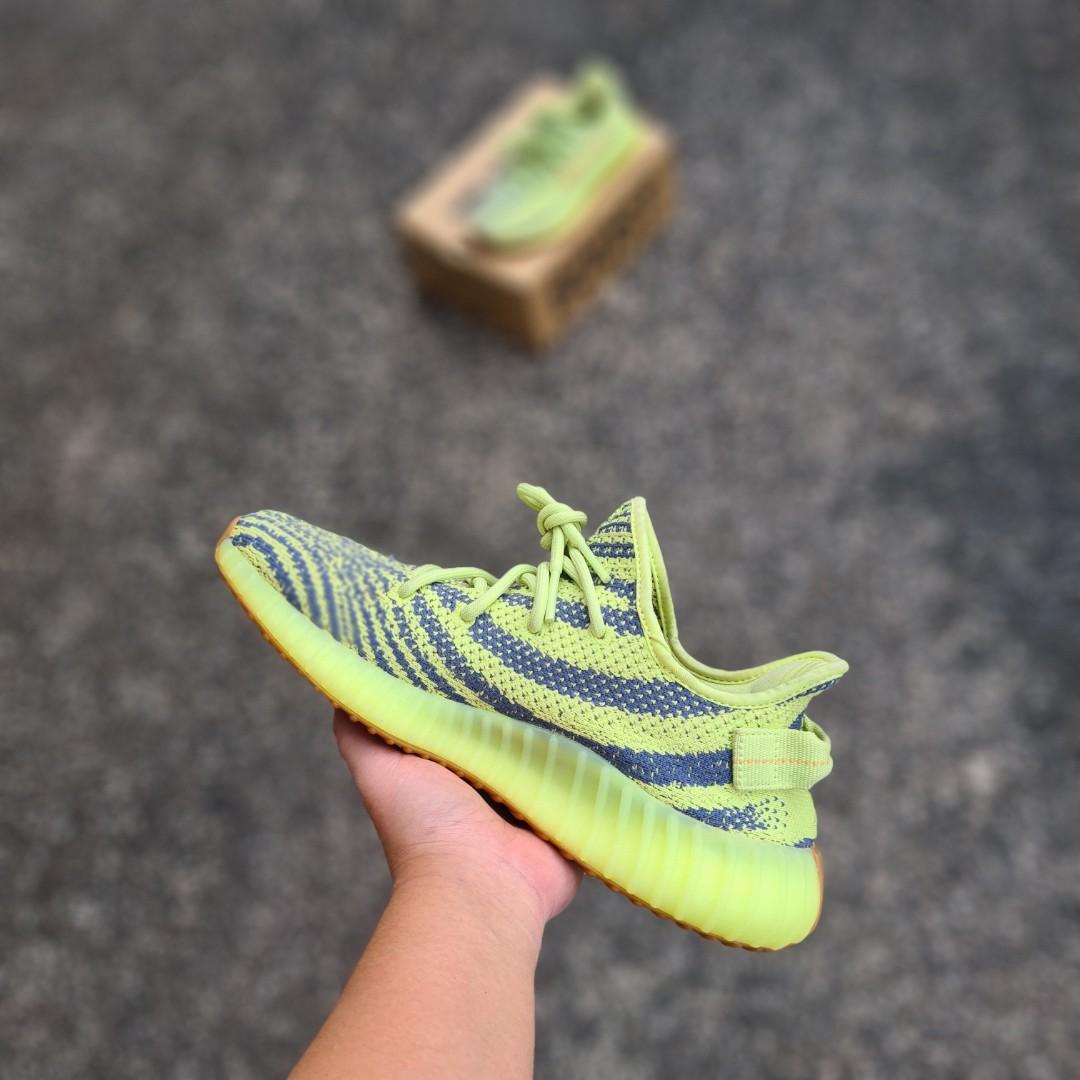 Adidas yeezy 2025 aaa yellow