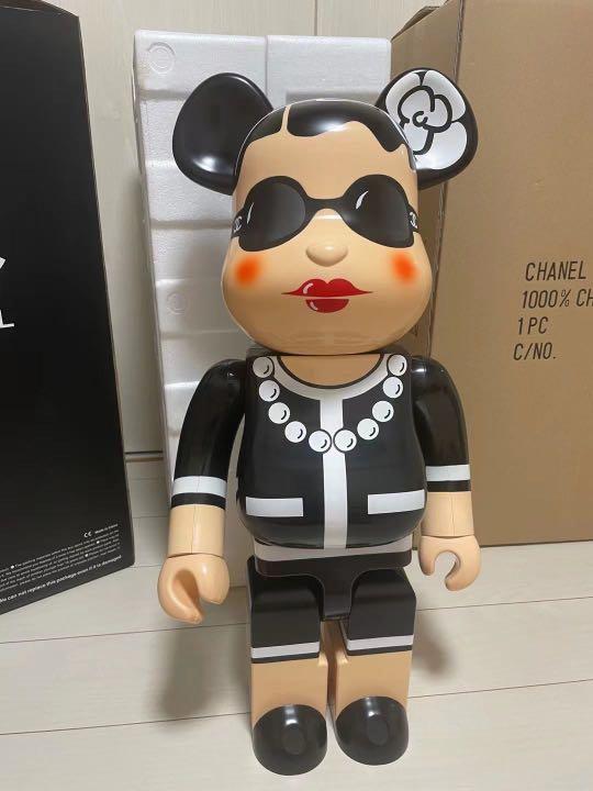 Coco chanel bearbrick 2025