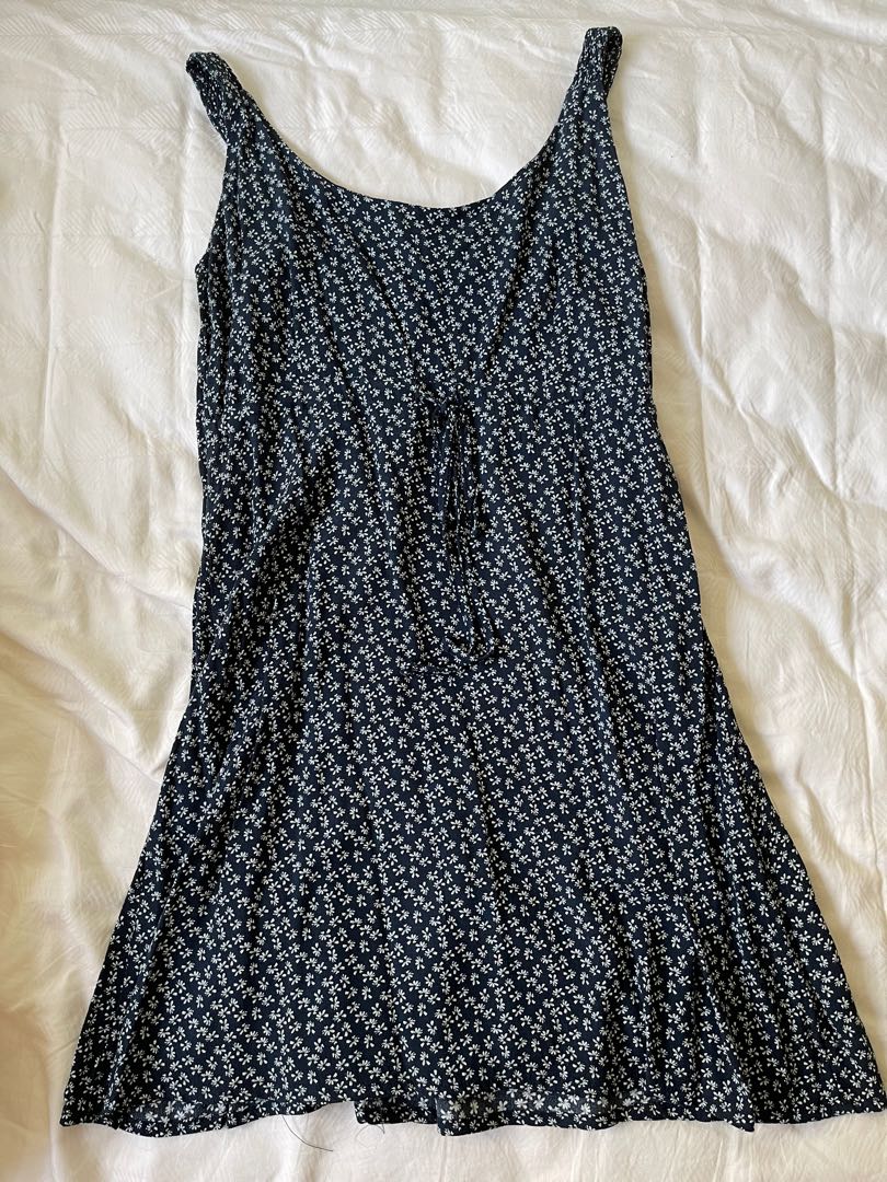 brandy melville ellen dress Women s Fashion Dresses Sets Dresses on Carousell
