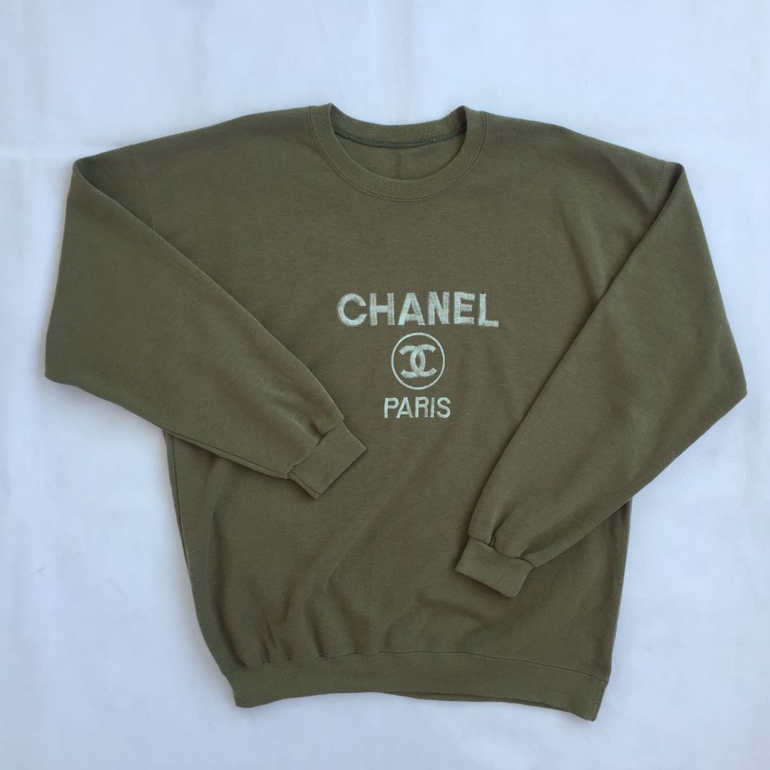 Green new arrivals chanel sweatshirt