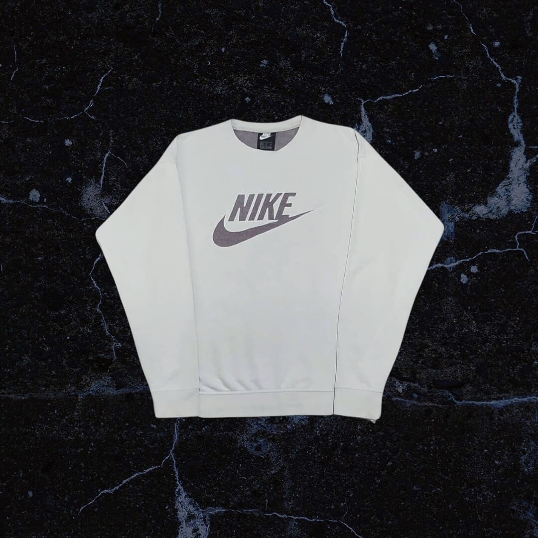 Crewneck Nike Big Logo, Fesyen Pria, Pakaian , Baju Luaran di Carousell