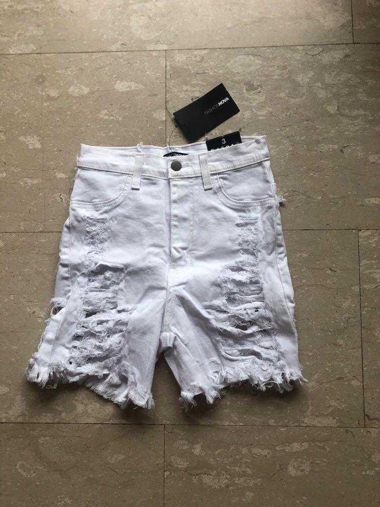 Fashion nova yes now distressed Bermuda shorts 3