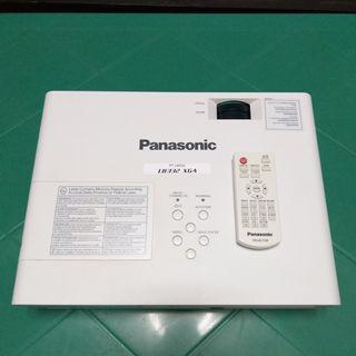 FOR SALE!!! PROJECTOR PANASONIC PT-LB332 3,300 XGA (HDMI Problem)