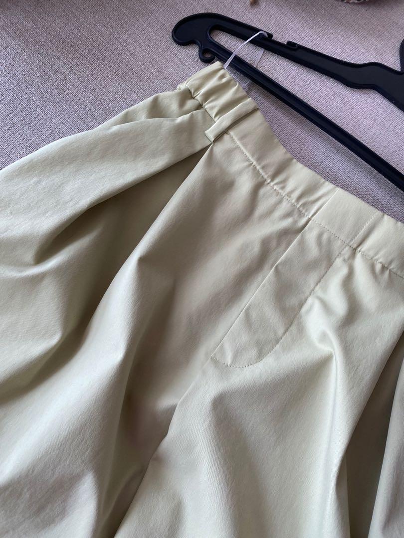 Harlan & Holden lime green culottes (Category: Other Bottoms) located in Makati City. Submitted by dmc718 (Listing ID 1111915441, Image 2). Description: Garterized waist. Fits around 26-27 waist RFS decluttering .