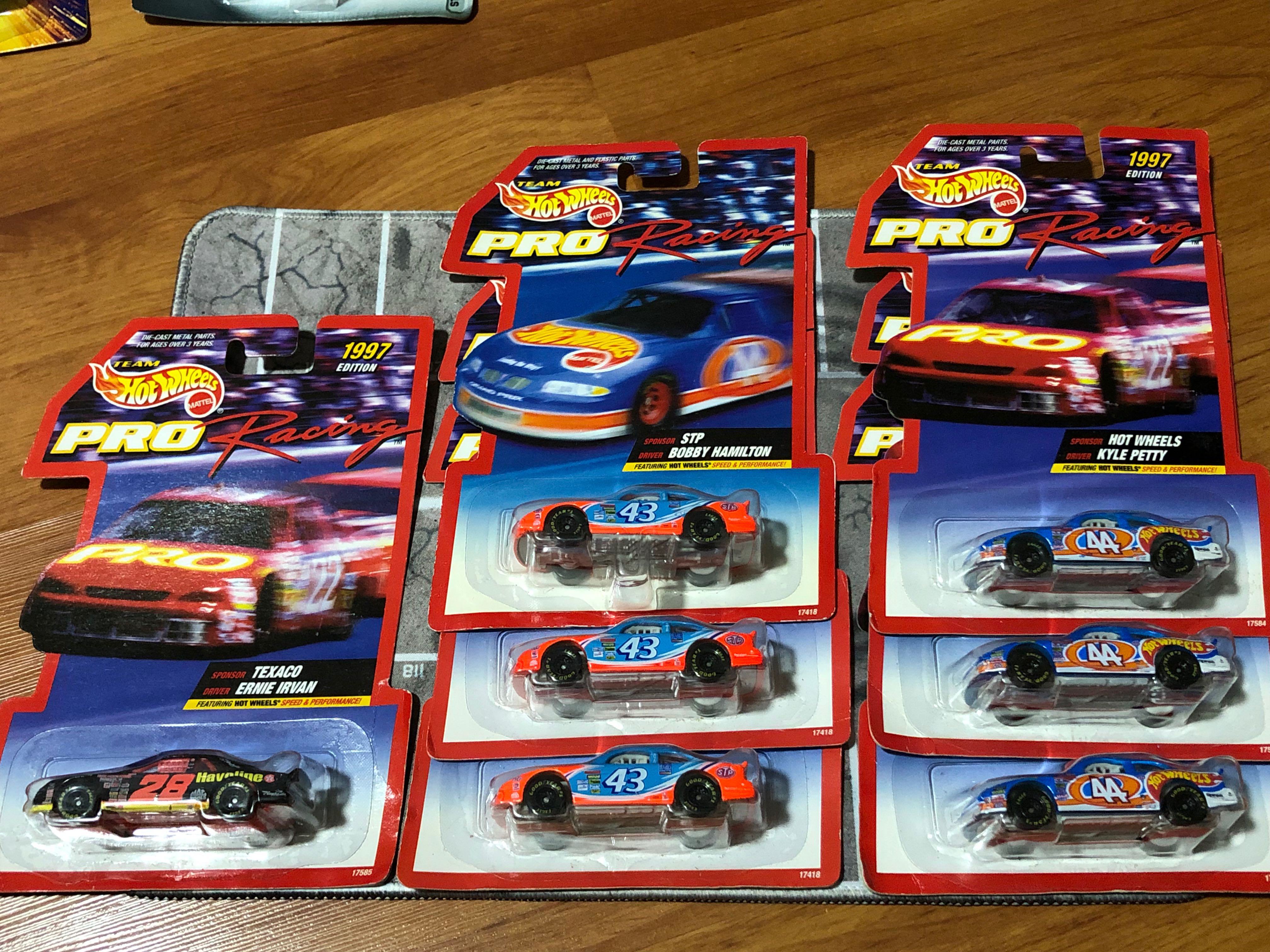 Hot Wheels Racing NASCAR Vol 1 Hobbies Toys Toys Games on