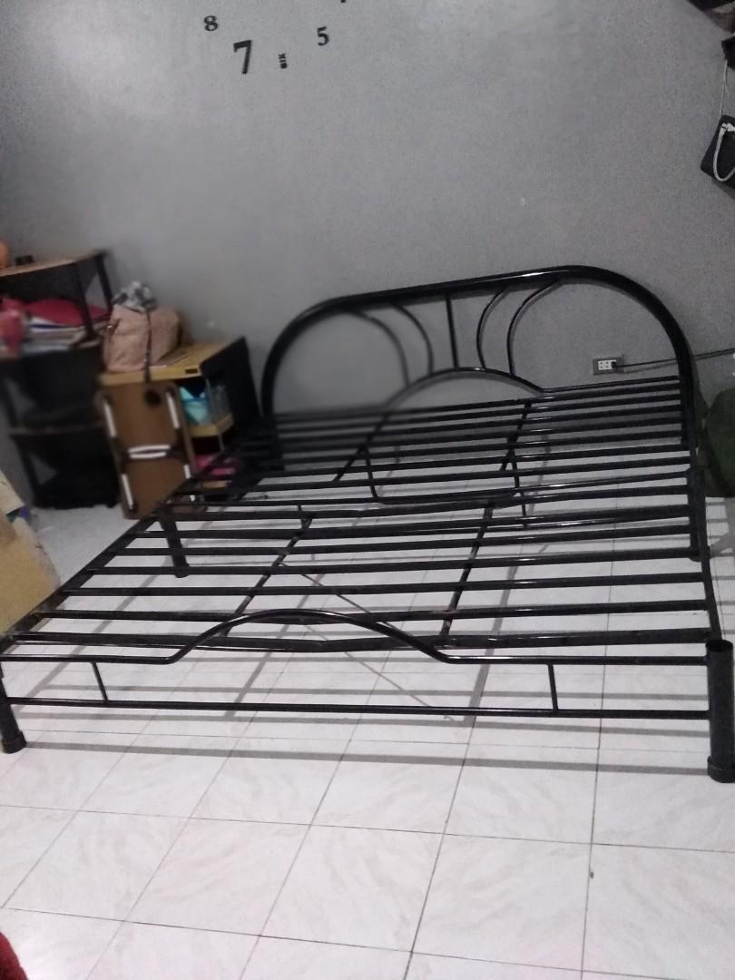 King Size Metal Bed Frame 88 X 73, King Size Bed Parts