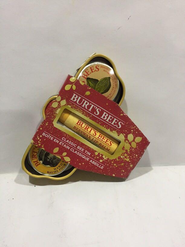 Lip Balm & Hand cream Burt's Bees imported from US (Category: Makeup) located in Pasay City. Submitted by redgiftshop (Listing ID 1111982188, Image 2). Description: set includes: Lip Balm vitamin E & Peppermint, Lemon Butter cuticle cream hand cream directly bought in US product code: CL .