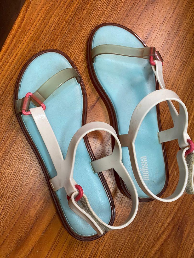 Melissa sepatu sandal size 39 Fesyen Wanita Sepatu di Carousell