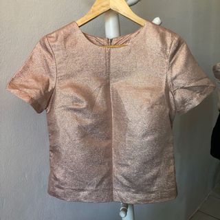 (Category: ) located in . Submitted by poshmarkpreloved (Listing ID 1112002852, Image 1). Description: .