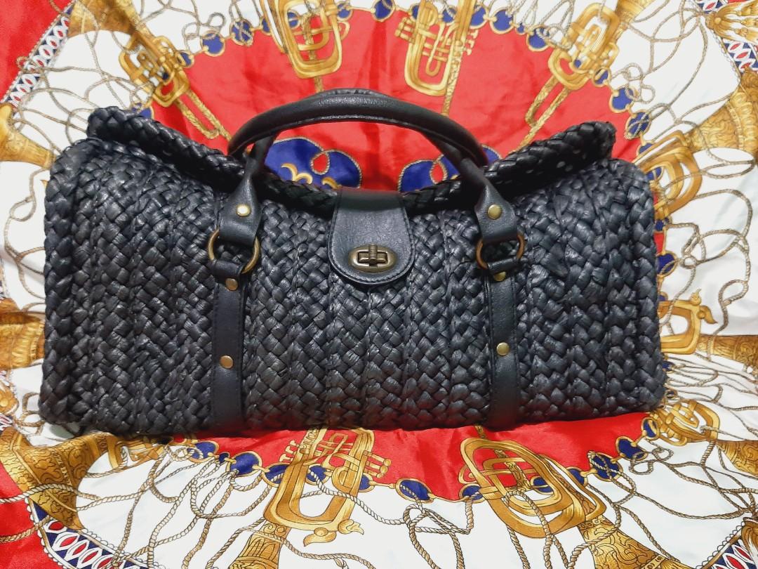 Native Bag (Category: Shoulder Bags) located in Iriga City. Submitted by vintage_et_al. (Listing ID 1111964751, Image 1). Description: Japan Source.
