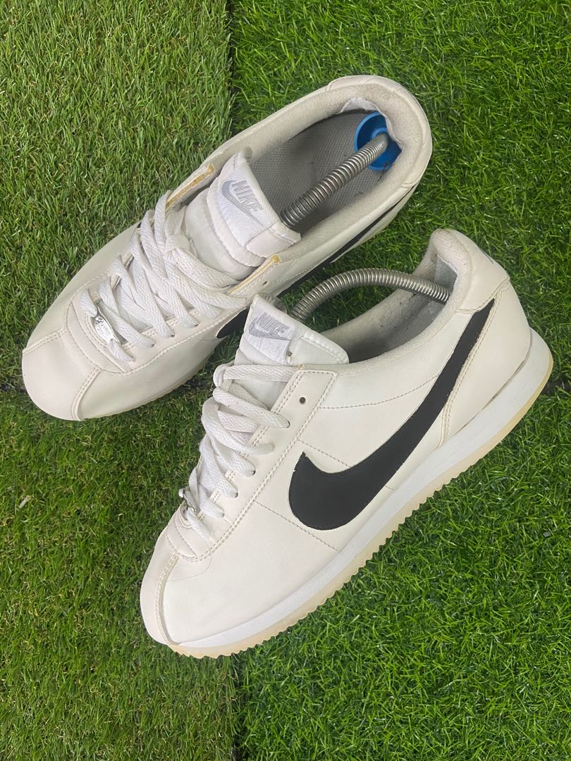 Nike hotsell cortez 77