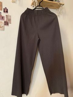 (Category: ) located in . Submitted by farhpreloved (Listing ID 1112007779, Image 1). Description: .