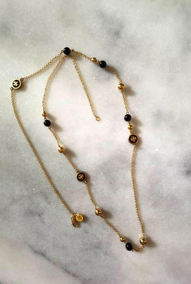 Tory burch raised logo rosary outlet