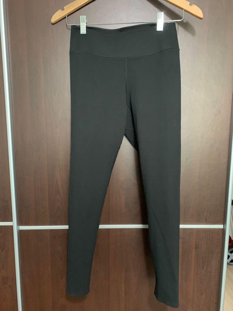Uniqlo Airism UV protection soft leggings, Women's Fashion, Activewear on  Carousell