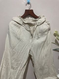 (Category: ) located in . Submitted by chua_preloved (Listing ID 1112015624, Image 1). Description: .