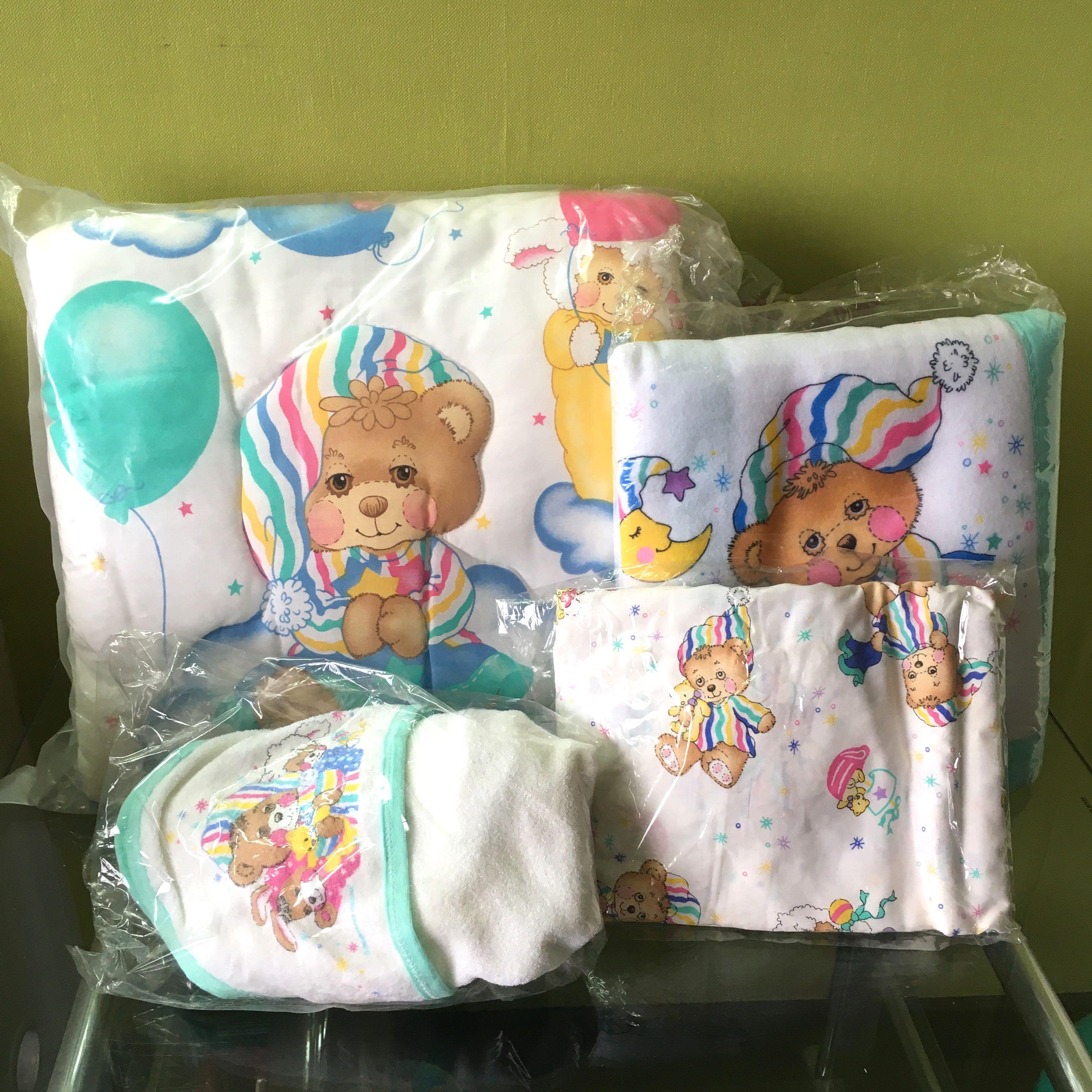 USA Crib Blanket Comforter Towel (Category: Cots & Cribs) located in Manila. Submitted by thebookclubz (Listing ID 1111999672, Image 1). Description: From the US Includes: 1. Crib Comforter - 33x42” Reversible 2. Crib Blanket - 36x45” Soft and Absorbent 3. Crib Fitted Sheet 4. Hooded Bath Towel - 30x30” .