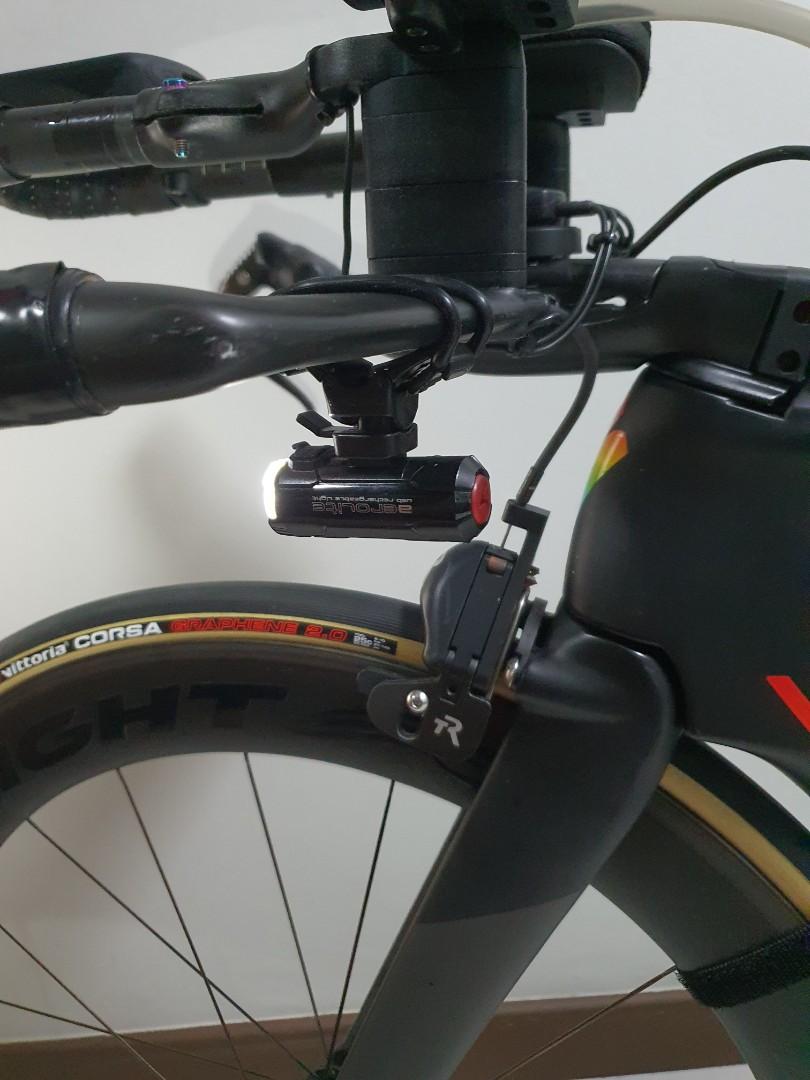 Moon aerolite helmet online light