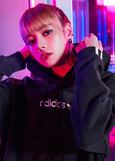 Adidas coeeze top kylie jenner