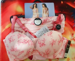 (Category: ) located in . Submitted by xhappyliciousx (Listing ID 1112233496, Image 1). Description: .
