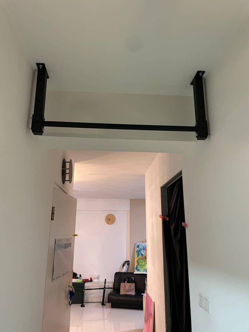 Ceiling mounted pull up bar installation