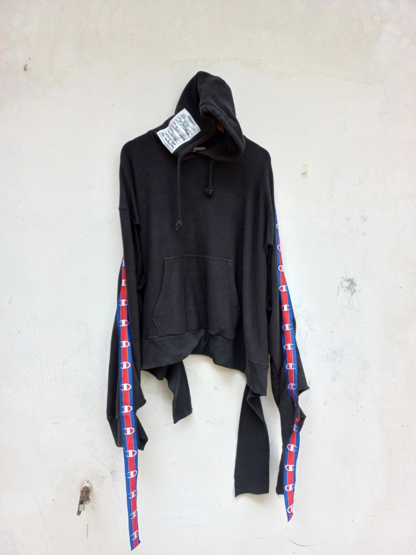 Champions best sale x vetements