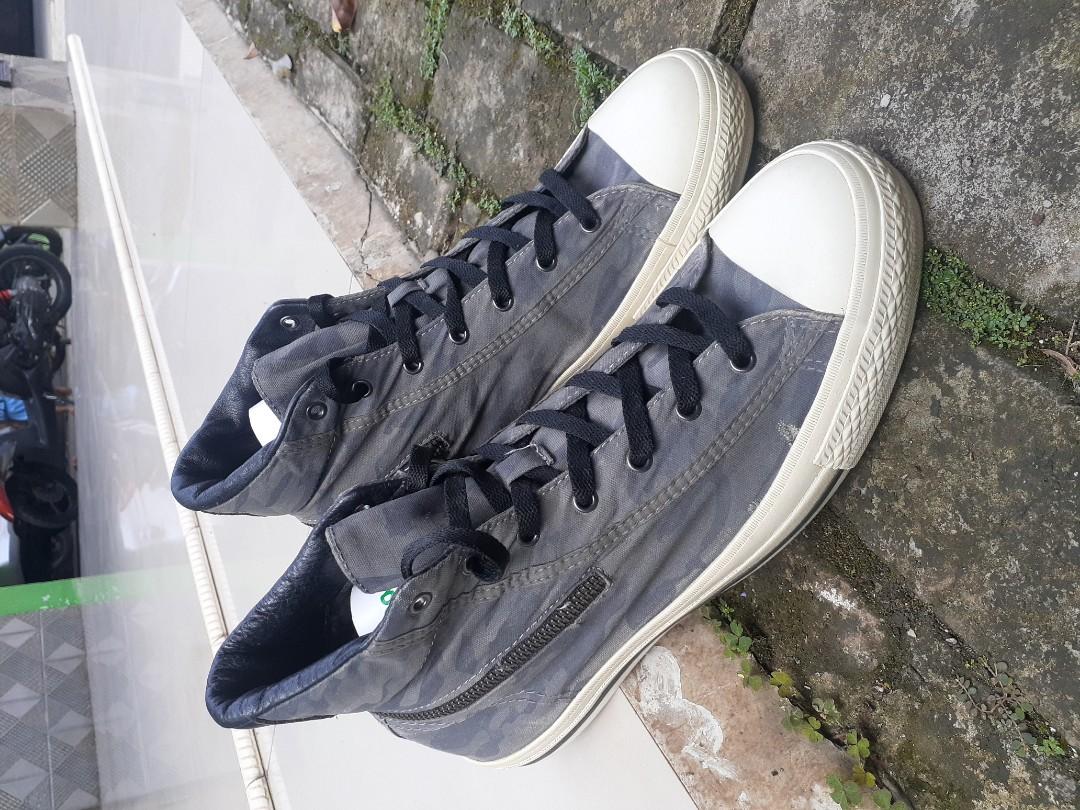 Converse tornado deals zip