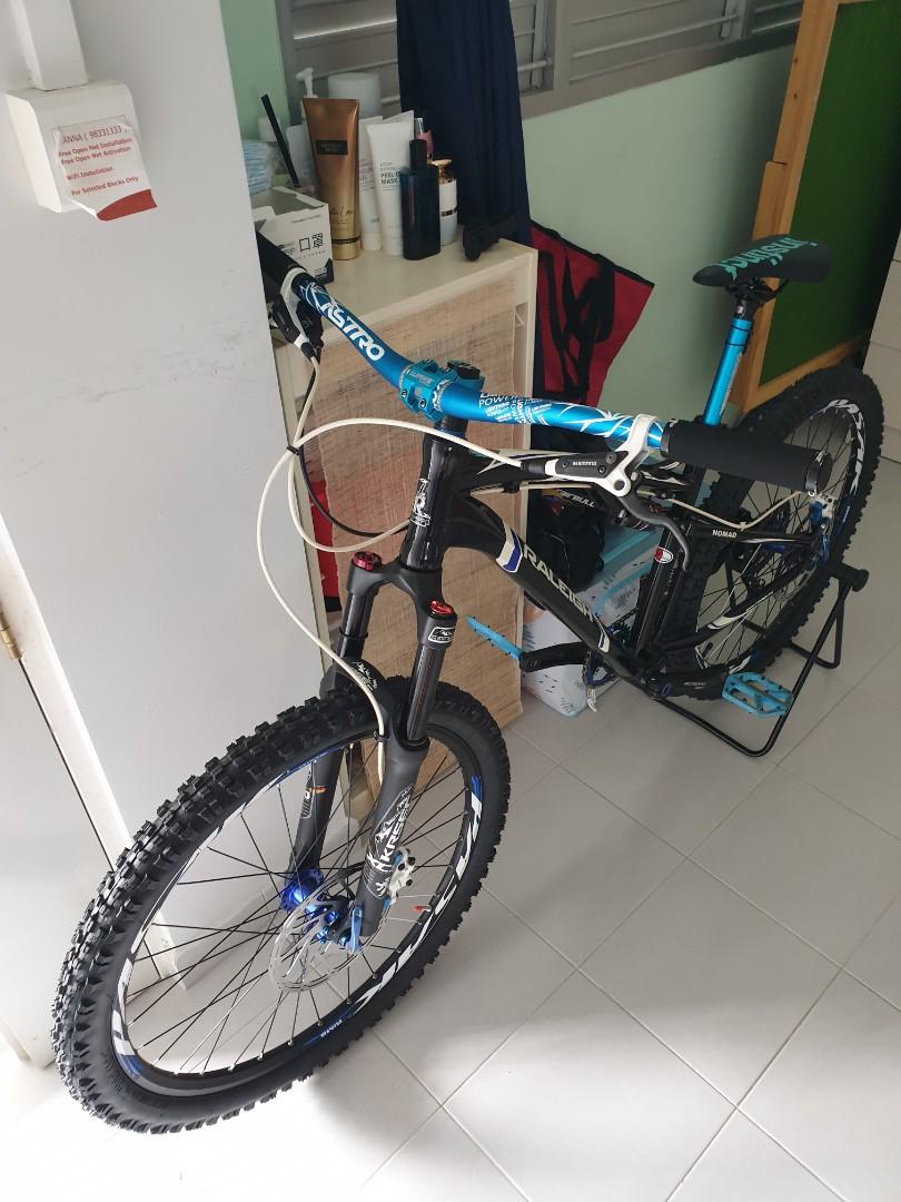 Raleigh nomad mountain bike 2025