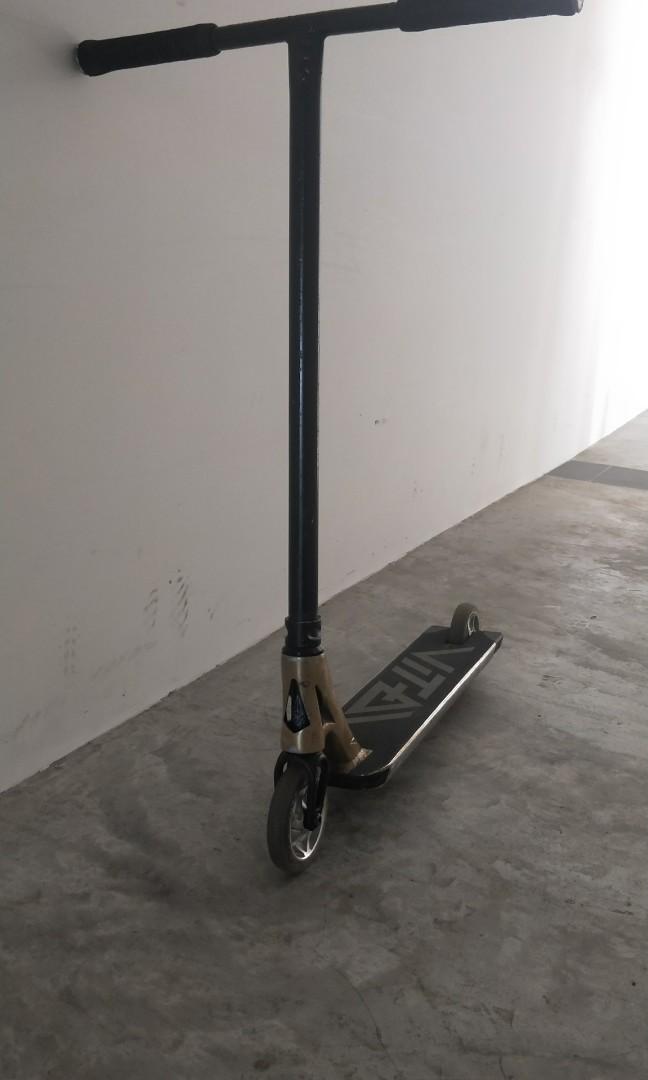 Custom stunt scooter (Envy, Roots Industries, Vital), Sports Equipment