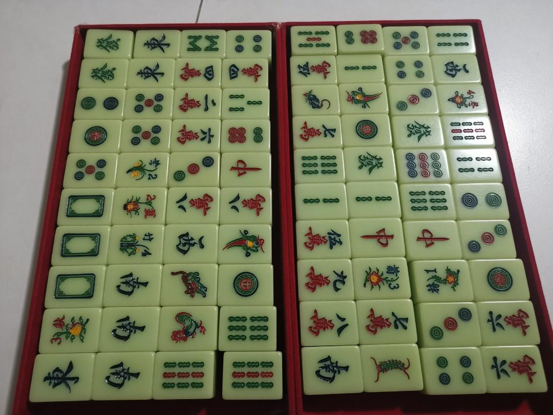 Jade Green mahjong set size 33mm, Hobbies & Toys, Toys & Games on