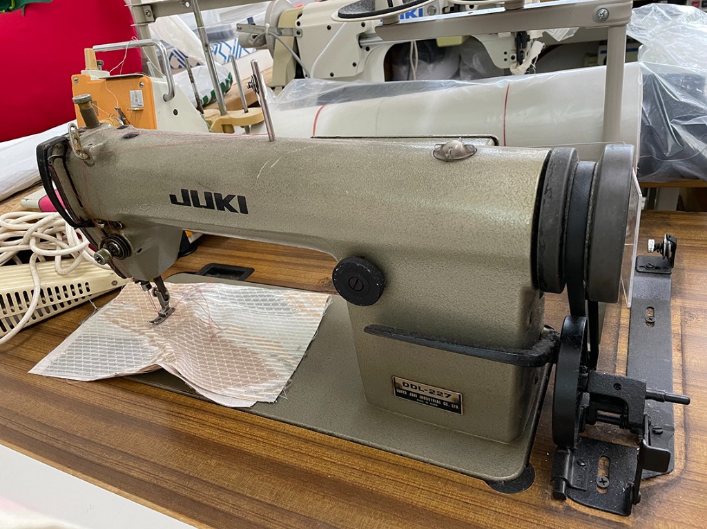 Juki DDL227 Industrial Sewing Machine 'made in Japan', Hobbies & Toys