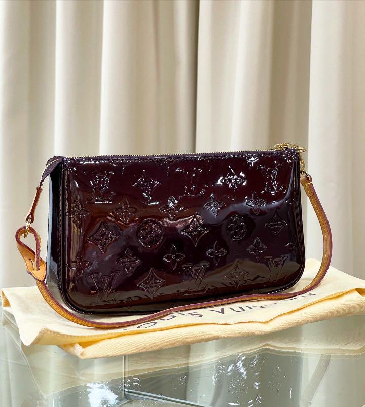 New Louis Vuitton Amarante Red LV Monogram Vernis Mini Pochette Clutch Bag