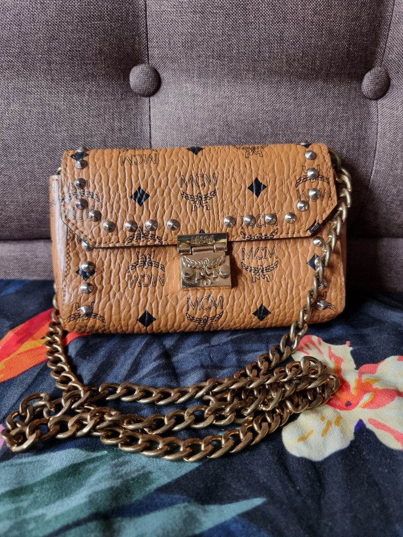 MCM SLING CROSS BODY BAG