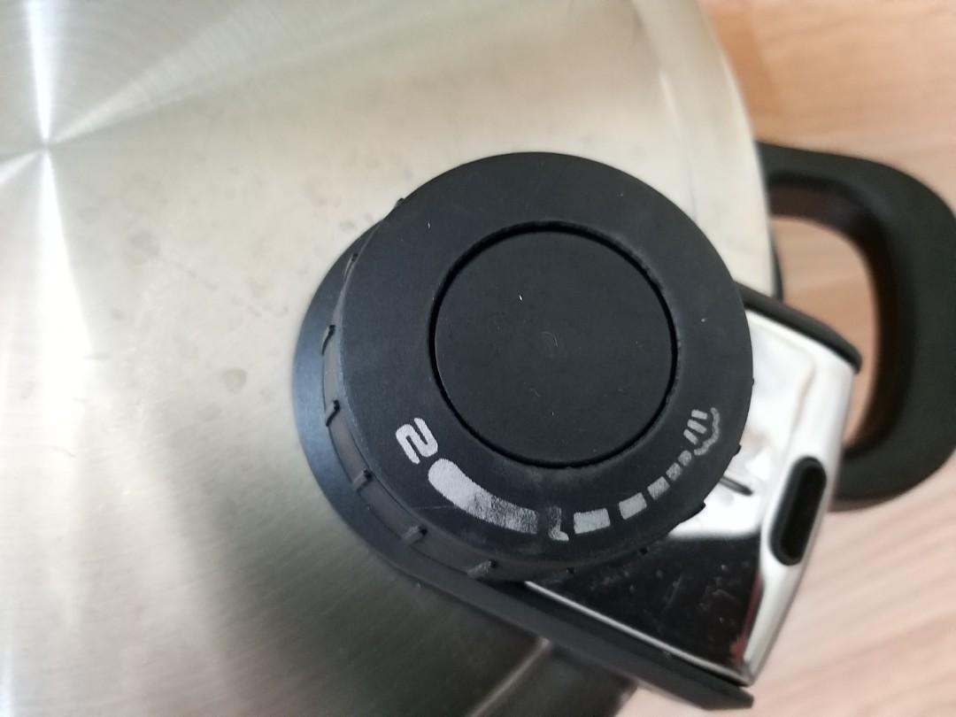 Pressure cooker 5 l (ikea), TV & Home Appliances, Kitchen Appliances