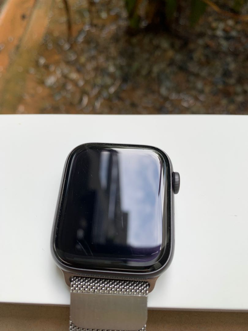 Pristine Condition Apple Watch 4 Cellular, 44mm, Mobile Phones ...