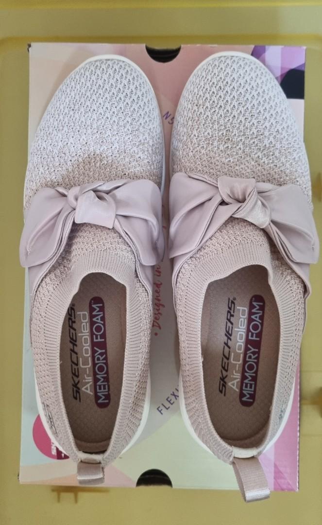 Skechers pink ribbon shoes 2025