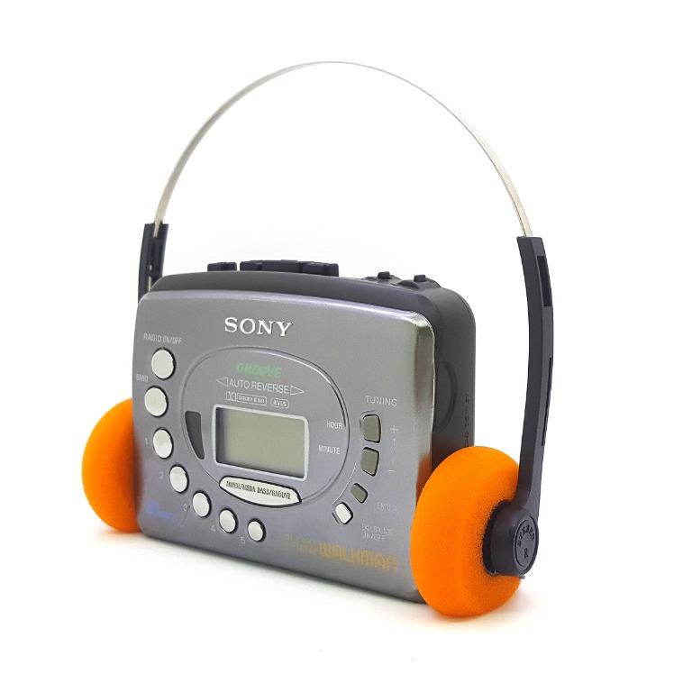Sony Walkman WM-FX465 Portable AM/FM Radio & Cassette Player In Excellent  Working Condition., Audio, Portable Music Players on Carousell