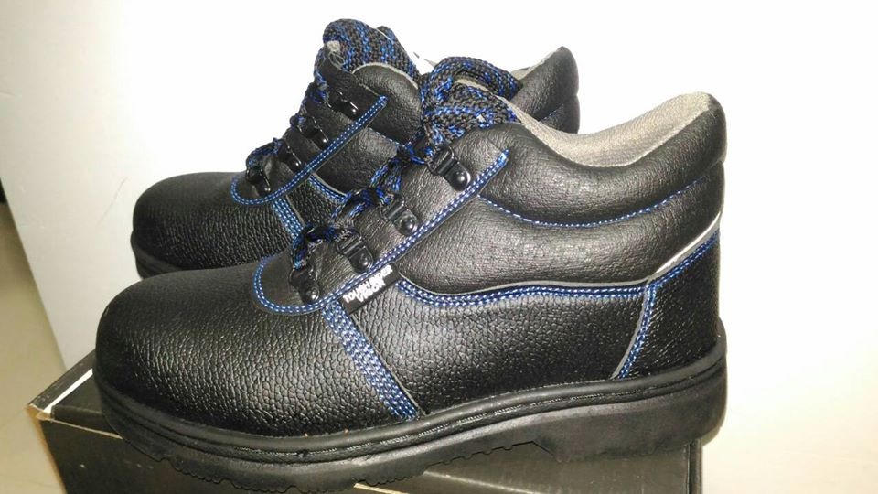 Tough rider safety shoes price hotsell