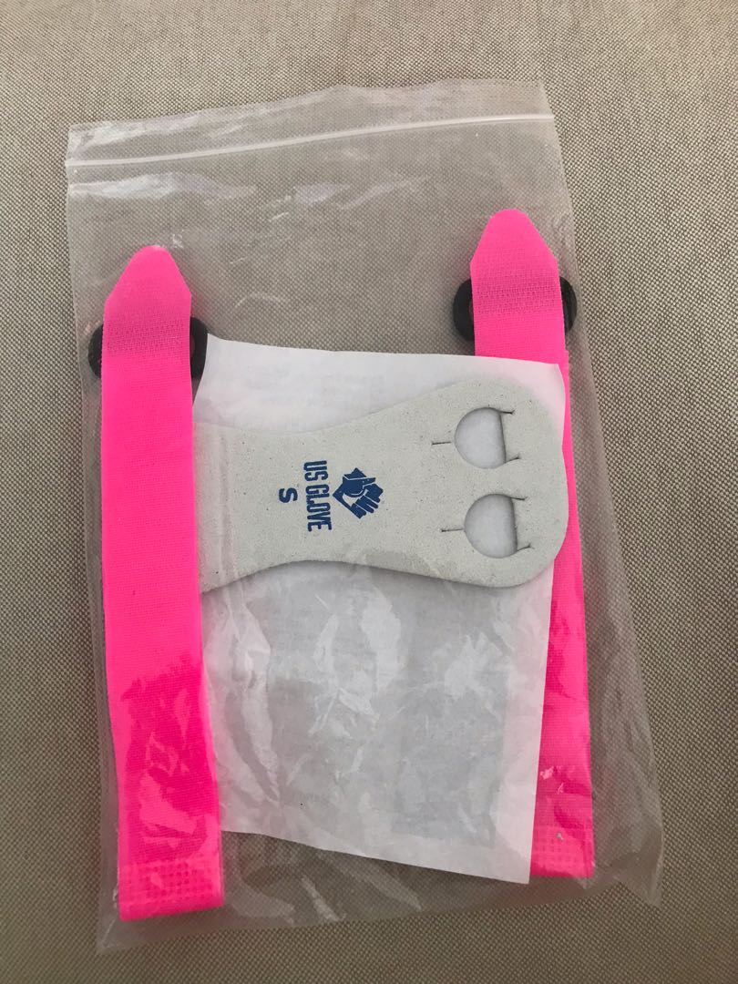 Velcro gymnastics grips size S (kids), Sports Equipment, Other Sports Equipment and Supplies on