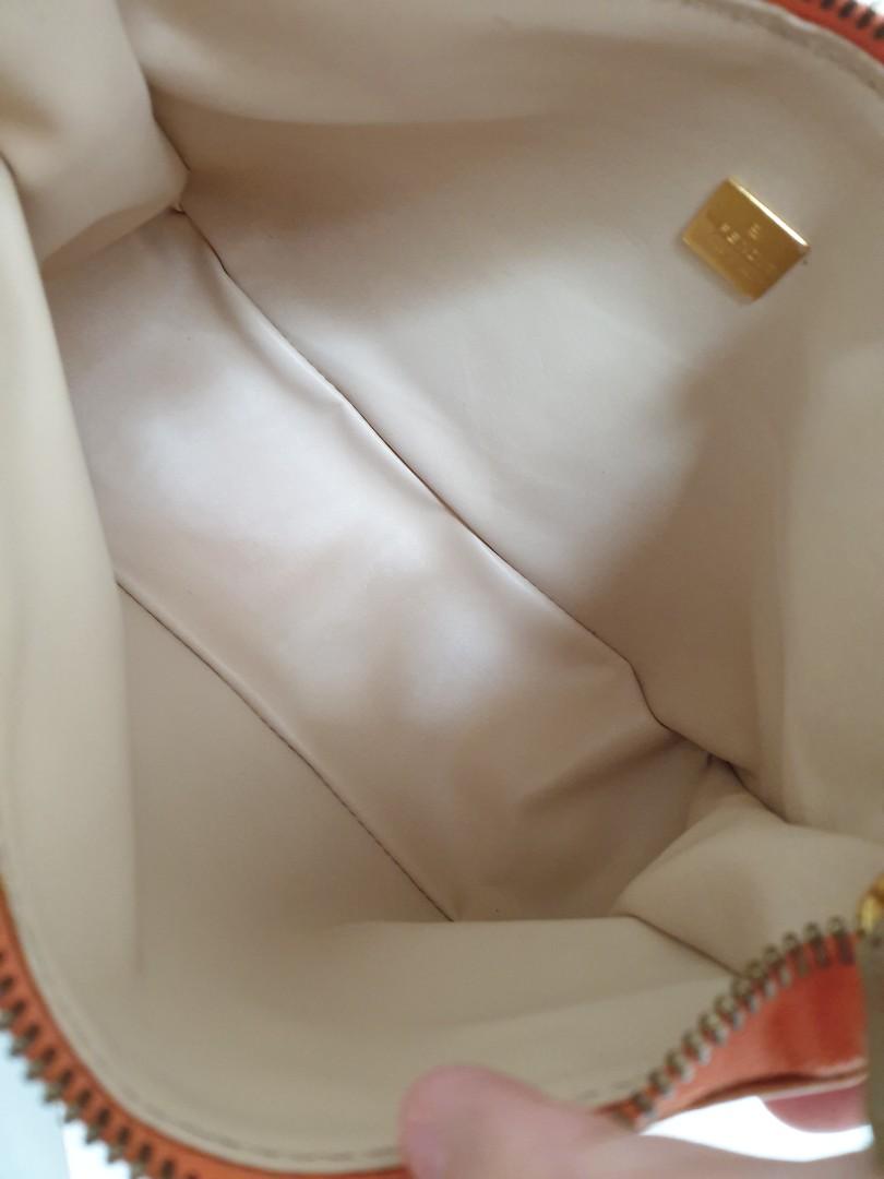 Fendi FF Zucca Monogram Pattern PVC Mini Pochette Bag (Category: Luxury Bags & Wallets) located in Davao. Submitted by declutter14 (Listing ID 1112141537, Image 3). Description: Vintage Authentic| Original Fendi mini small bag . Sold as is walang inclusions Avail as long d nakamarka ng sold wag n ask ng ask then MiA lng after asking !! Freeshipping SG TO PH Mahal din shipping so wag na barat ask lower price ok! 19,000.