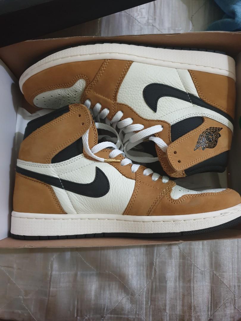AIR JORDAN 1 (AJ1 Rookie of the year us9 / uk8), Men's Fashion, Footwear,  Sneakers on Carousell