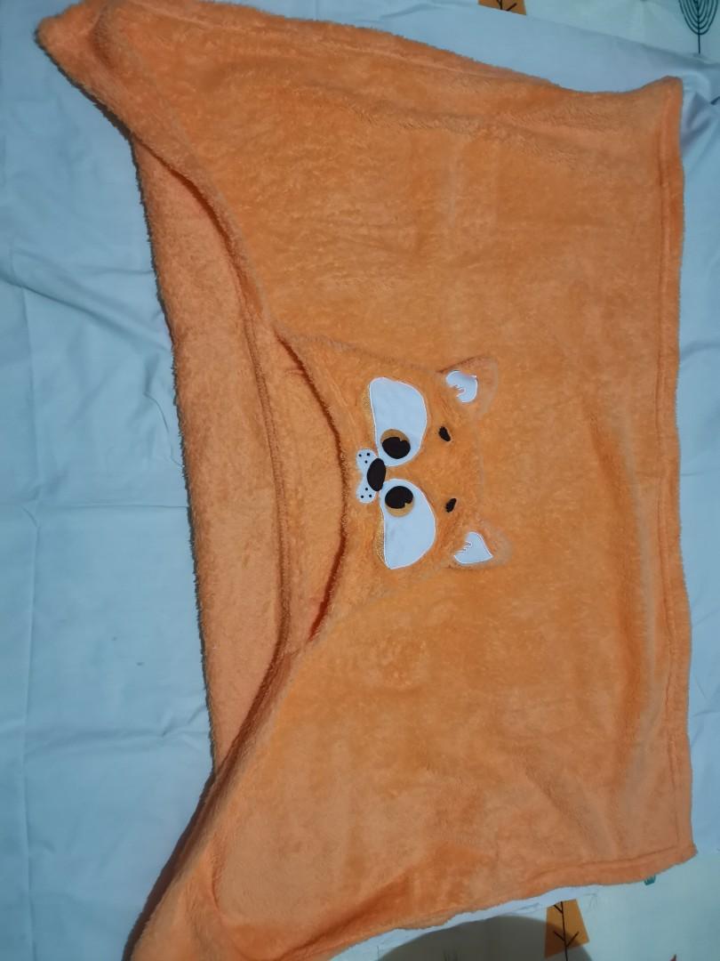 Baby bath towel or blanket (Category: Other Baby Bathing & Changing Needs) located in Quezon City. Submitted by csa22 (Listing ID 1112304833, Image 2). Description: Soft and fluffy Forgot I have this, never been used just washed.