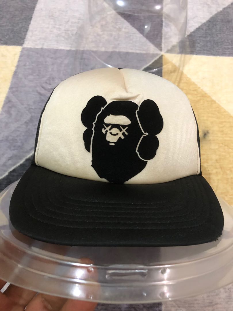 BATHING APE X KAWS, Men's Fashion 
