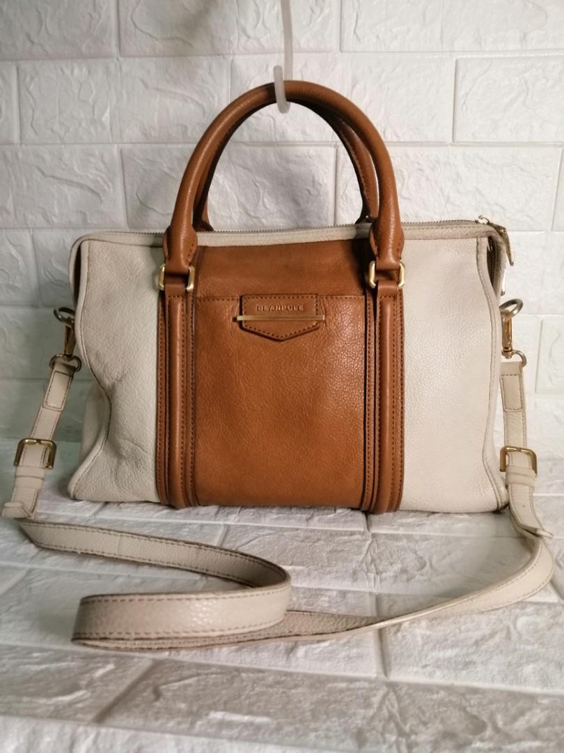 Bean Pole Satchel 2-way Leather Bag with sling (Category: Luxury Bags & Wallets) located in Las Pinas. Submitted by etoksi1234 (Listing ID 1112290619, Image 1). Description: Pre-loved Bean pole Satchel 2-way Leather Bag with sling... Gold hardware... With minimal rubs on the edges and some hardware with tarnished... SIZE: L-13" x H-9" x D-5.5" Please manage your expectations. All sales are final. Kindly examine pictures carefully when buying onli