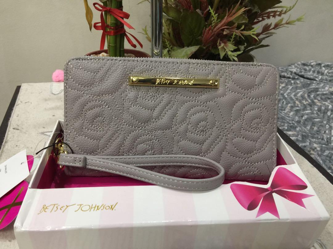Betsey johnson wallet price store