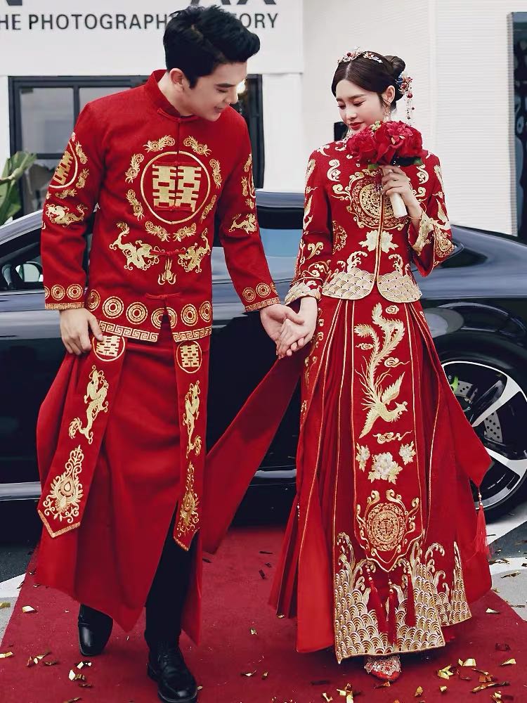 Wedding Kua - Chinese Traditional Wedding Dress (Groom and Bride ...